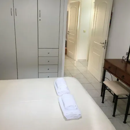 Apartment Spacious With Large Balcony *
