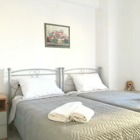 Spacious With Large Balcony Apartment Heraklion (Crete)