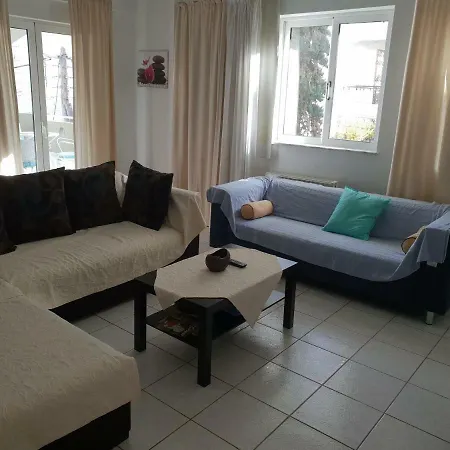 Spacious With Large Balcony Apartment Heraklion (Crete)